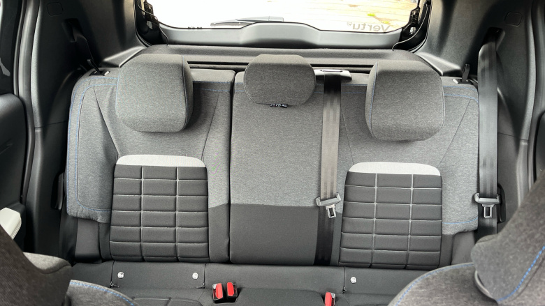 Citroen C3 1.2 Hybrid [110] Plus 5dr e-DCS6 Petrol Hatchback